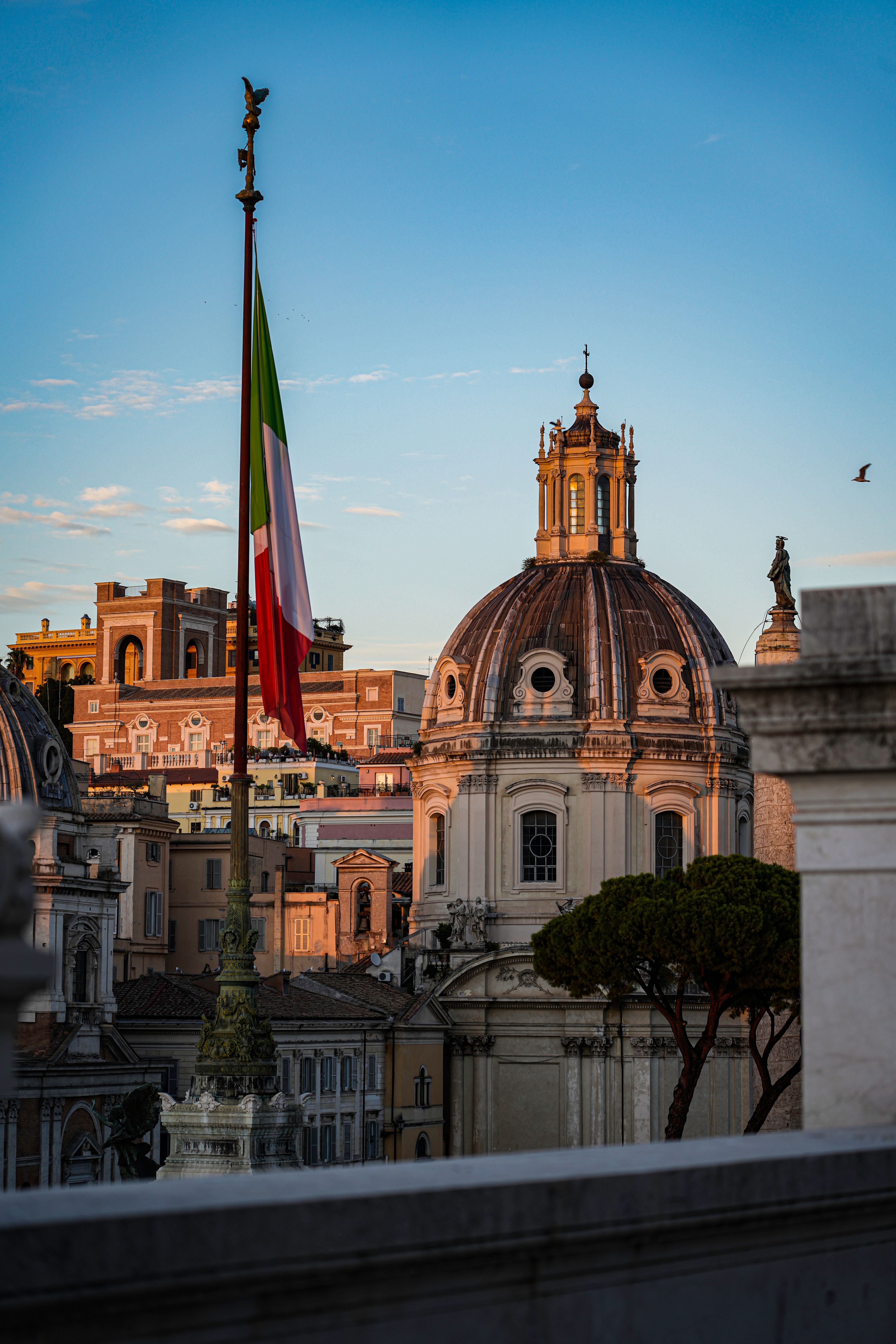 Gratis Immagine gratuita di albero, architettura, architettura italiana Foto a disposizione