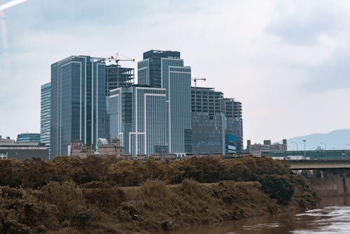 Fotobanka s bezplatnými fotkami na tému administratívna budova, centrálne štvrte, centrum mesta