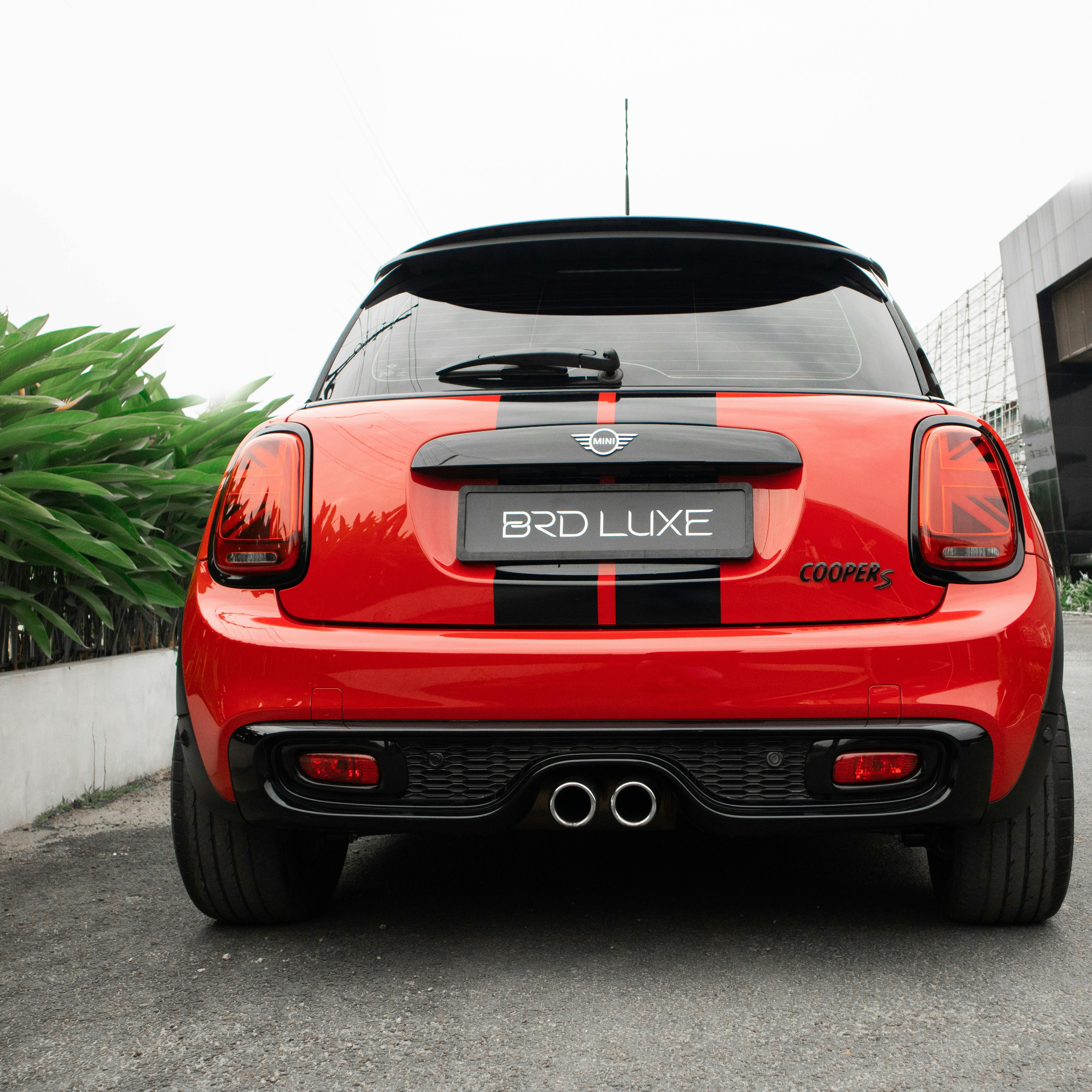 Photograph of a Black Mini Cooper · Free Stock Photo