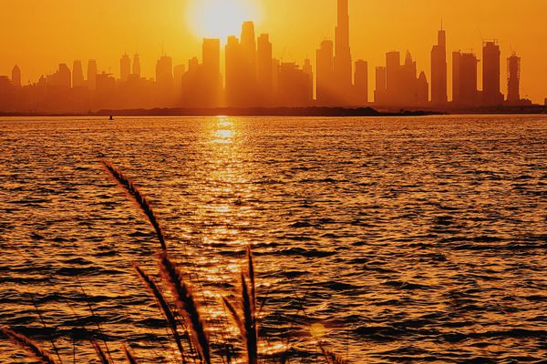 Skyline de Dubaï au coucher de soleil