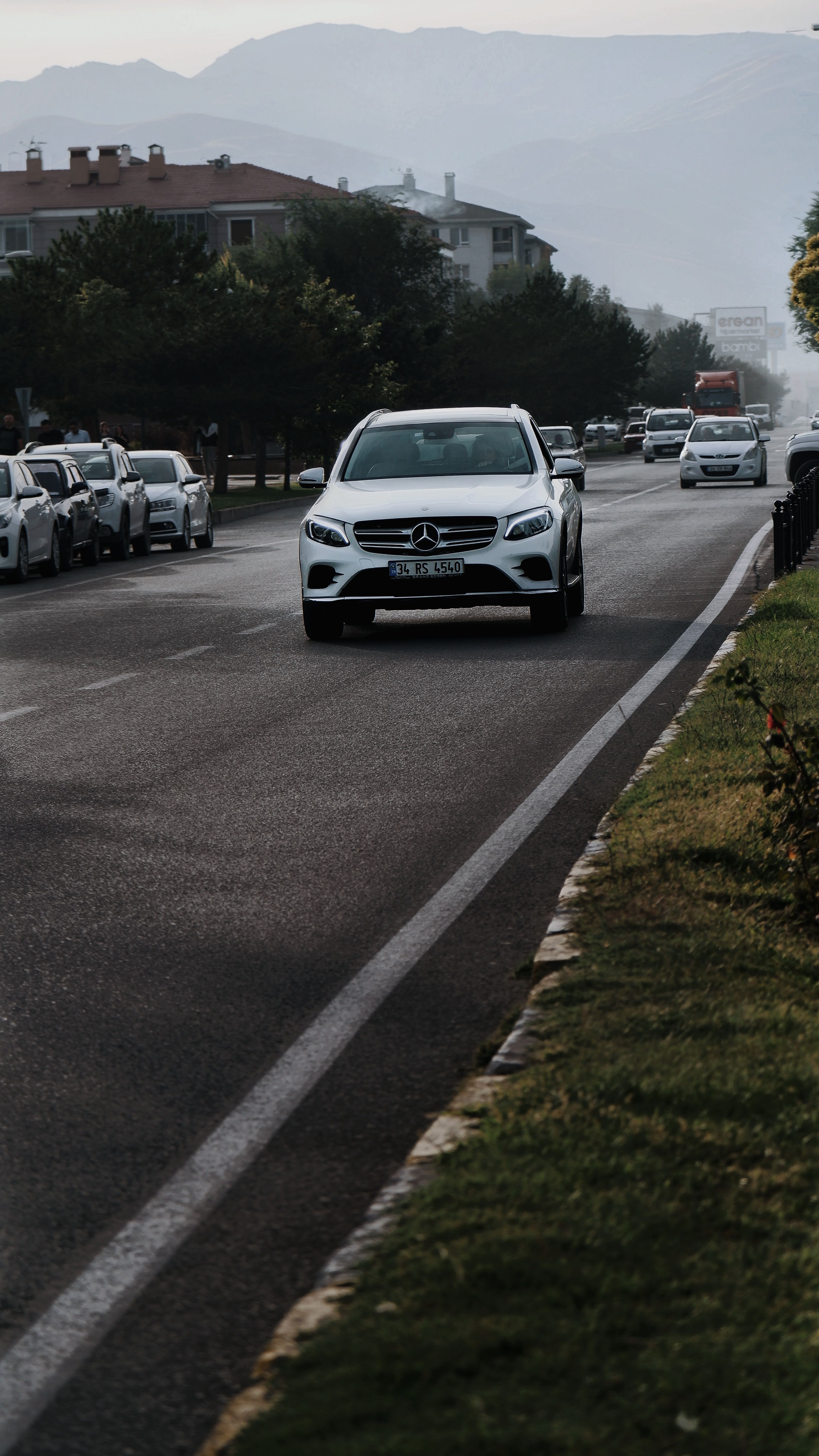 SUV