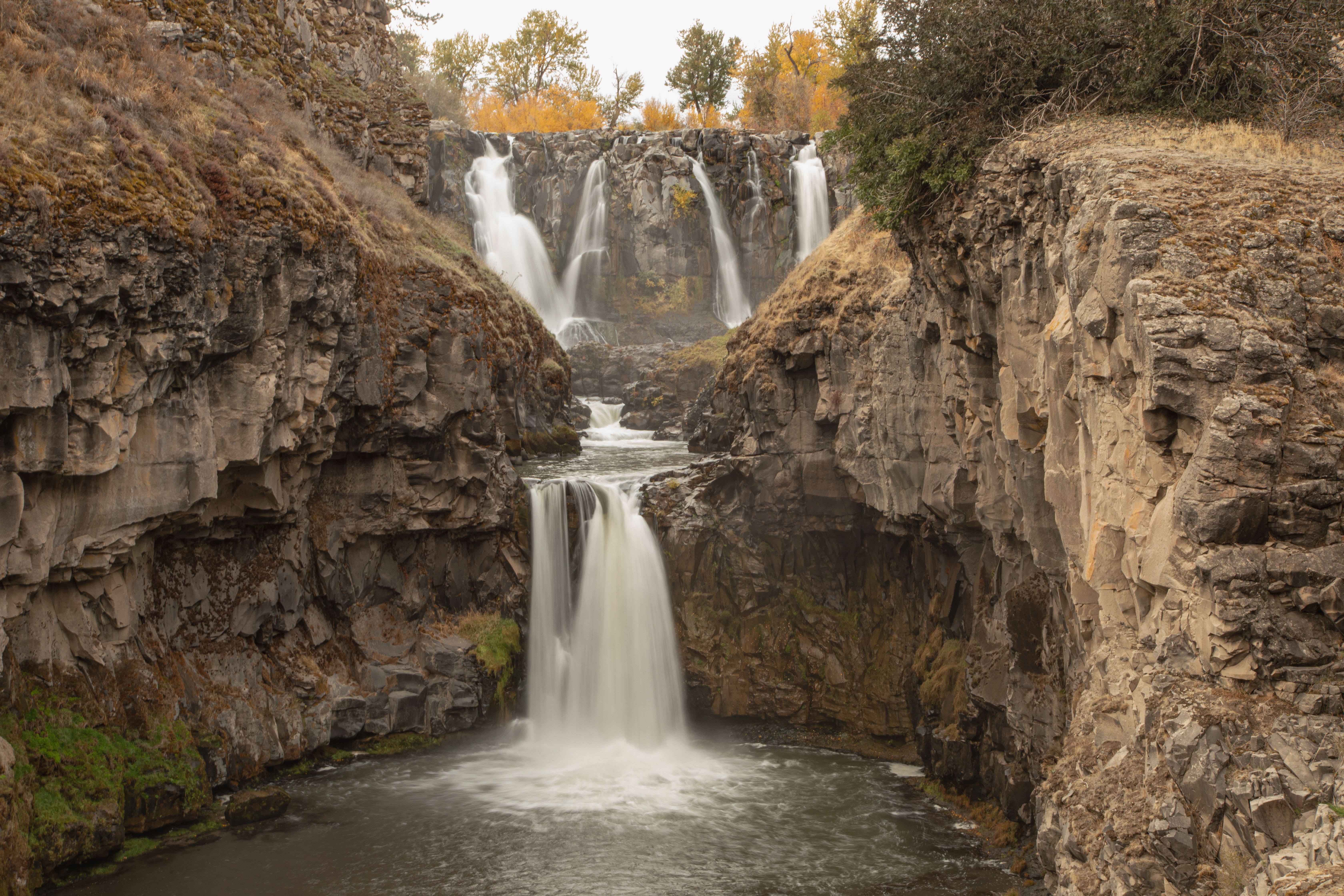 Cascades on Cliffs in Park · Free Stock Photo