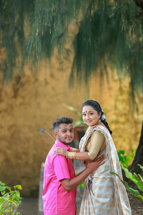 Základová fotografie zdarma na téma dvojice, indiánský pár, milující