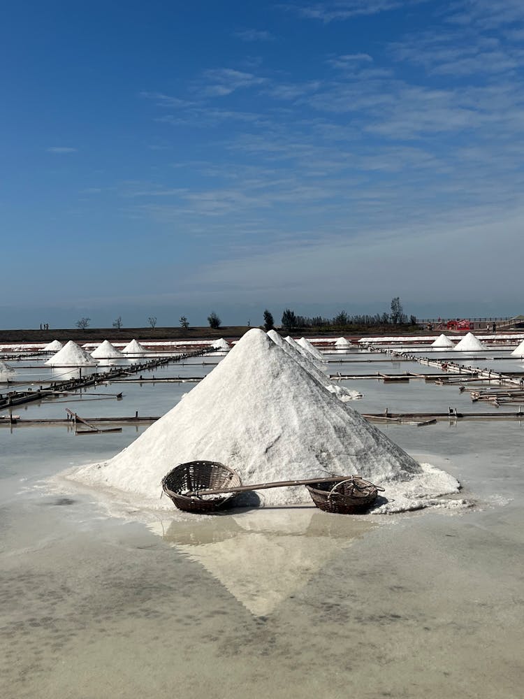 Baskets On  Jingzijiao Wapan Salt Fields 