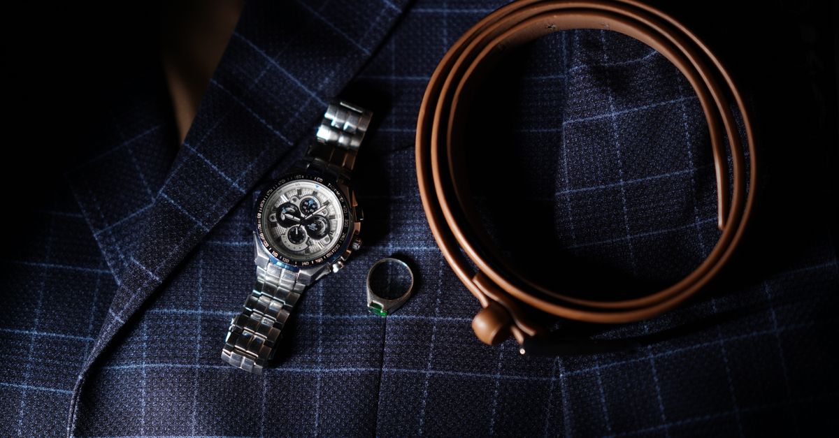 Comment Choisir les Accessoires Essentiels pour le Dressing Homme
