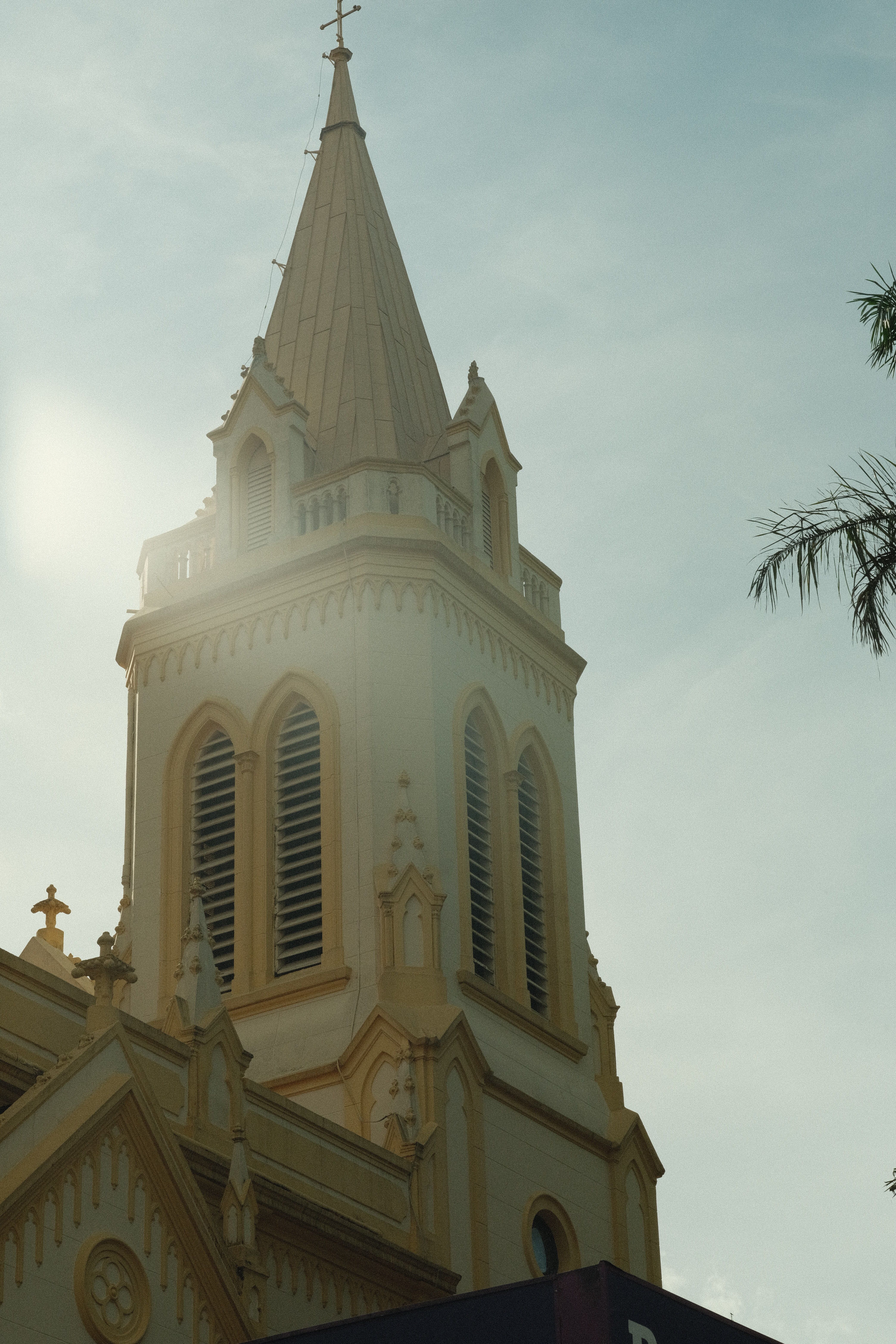 Church Tower Against the Sky · Free Stock Photo