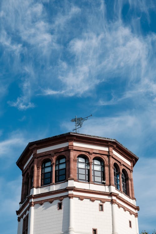 Gratis stockfoto met begeleiding, blauwe lucht, gebouw