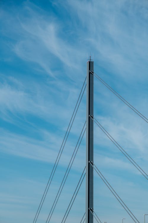 Foto stok gratis awan, bidikan sudut sempit, jembatan