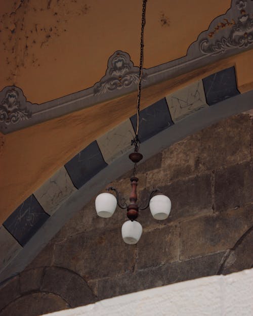 램프, 로우앵글 샷, 매달린의 무료 스톡 사진
