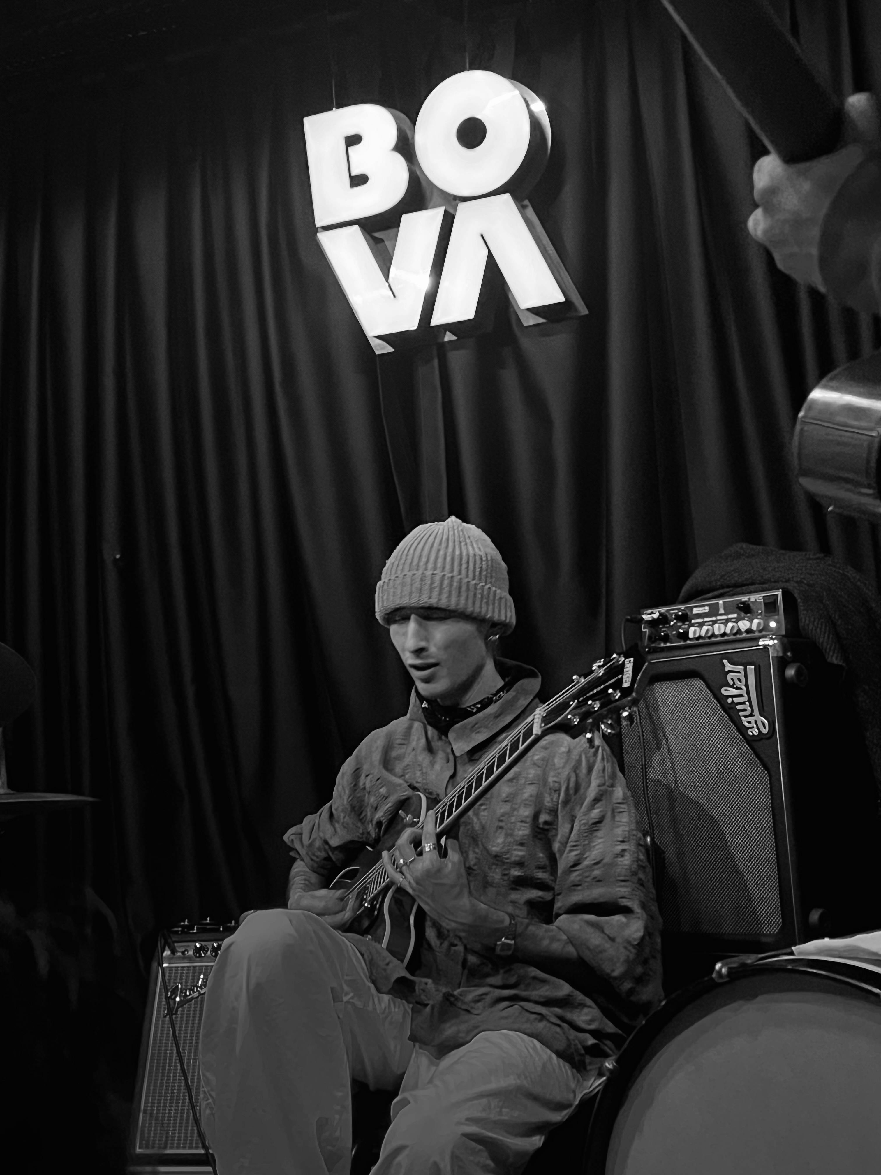 How to Make⁢ the Most of Your Practice Sessions with ⁣a ⁢Pocket Guitar