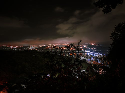 Fotobanka s bezplatnými fotkami na tému centrum mesta, mesto v noci, mestské svetlá