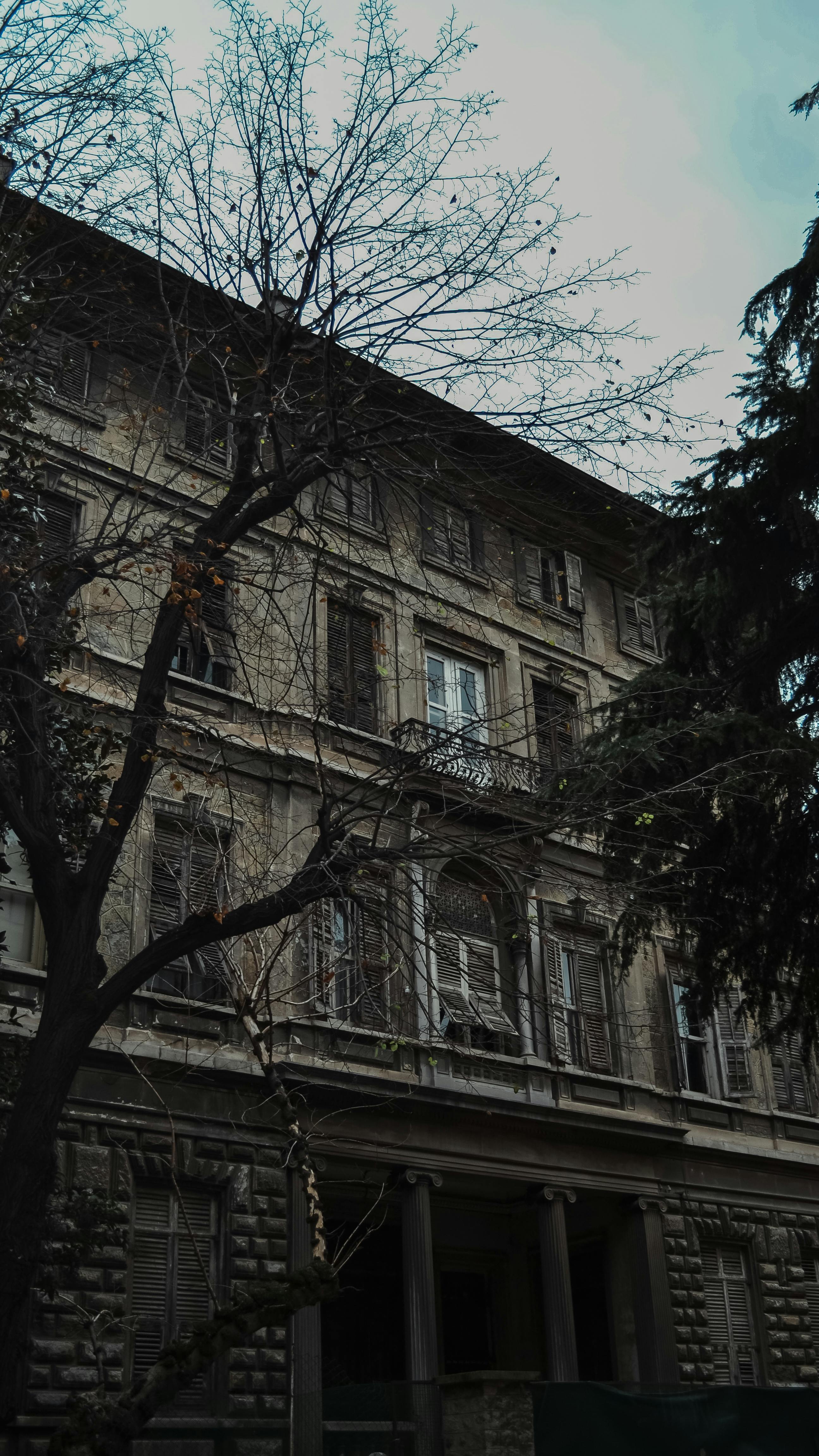 bezplatná Exteriérový Design Staré Opuštěné Budovy Základová fotografie