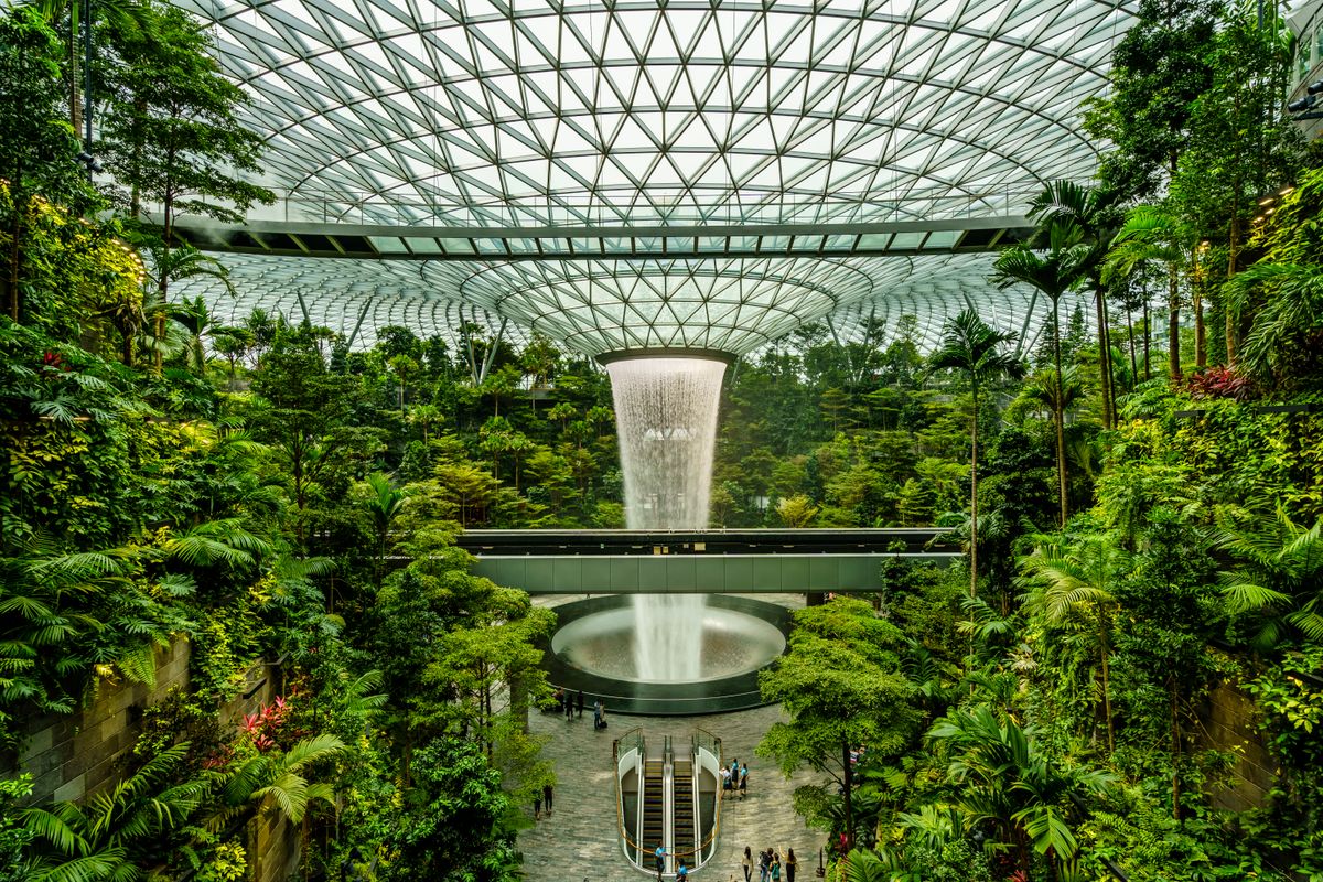 Bên trong sân bay Changi, Singapore