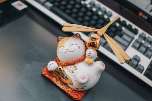 Free Maneki-neko Figurine Stock Photo