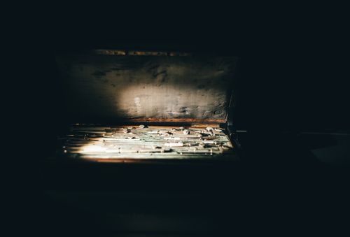 Free A vintage toolbox with various tools illuminated by sunlight. Captured indoors in Türkiye. Stock Photo