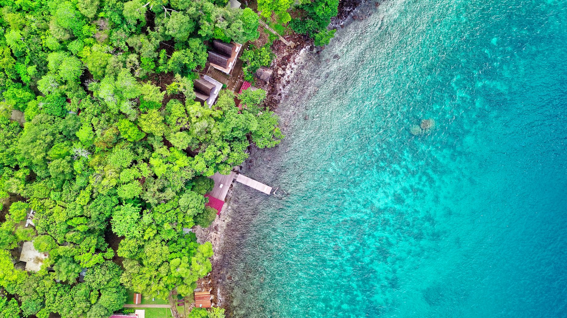 Panduan Lengkap ke Ora Beach Maluku: Surga Tersembunyi di Pantai Indonesia