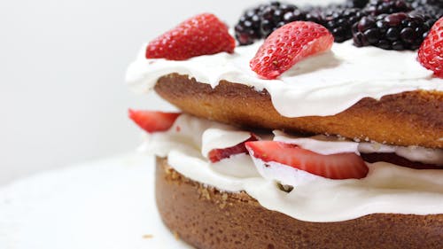 Free Close-up of Delicious Cake with Berries Stock Photo