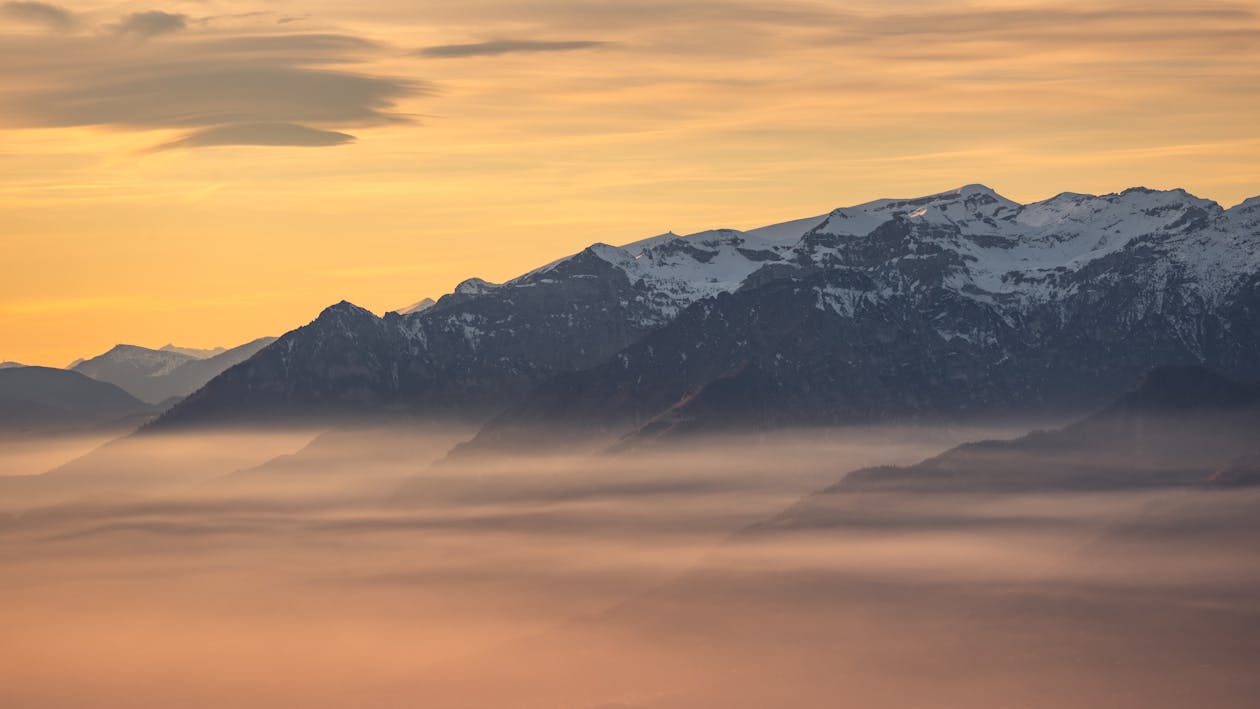 Gratis lagerfoto af aften, bjerge, bjergkæde