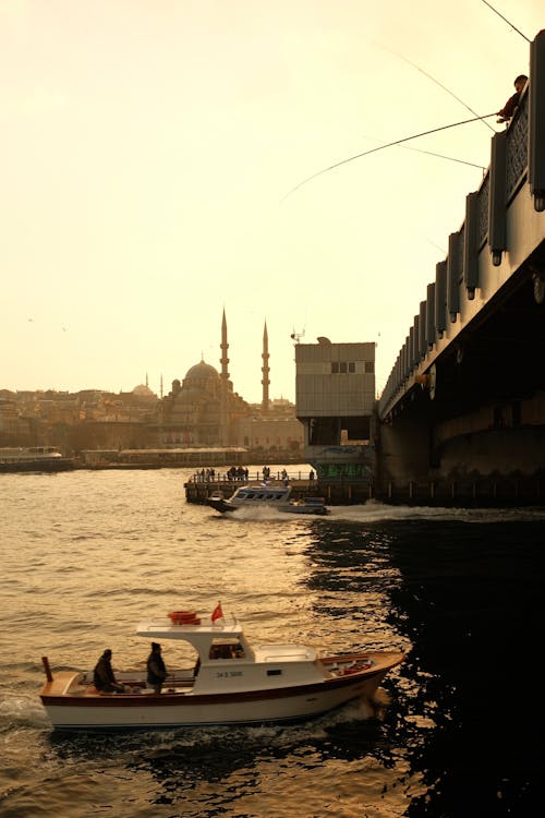 Kostenloses Stock Foto zu boote, bosphorus, brücke