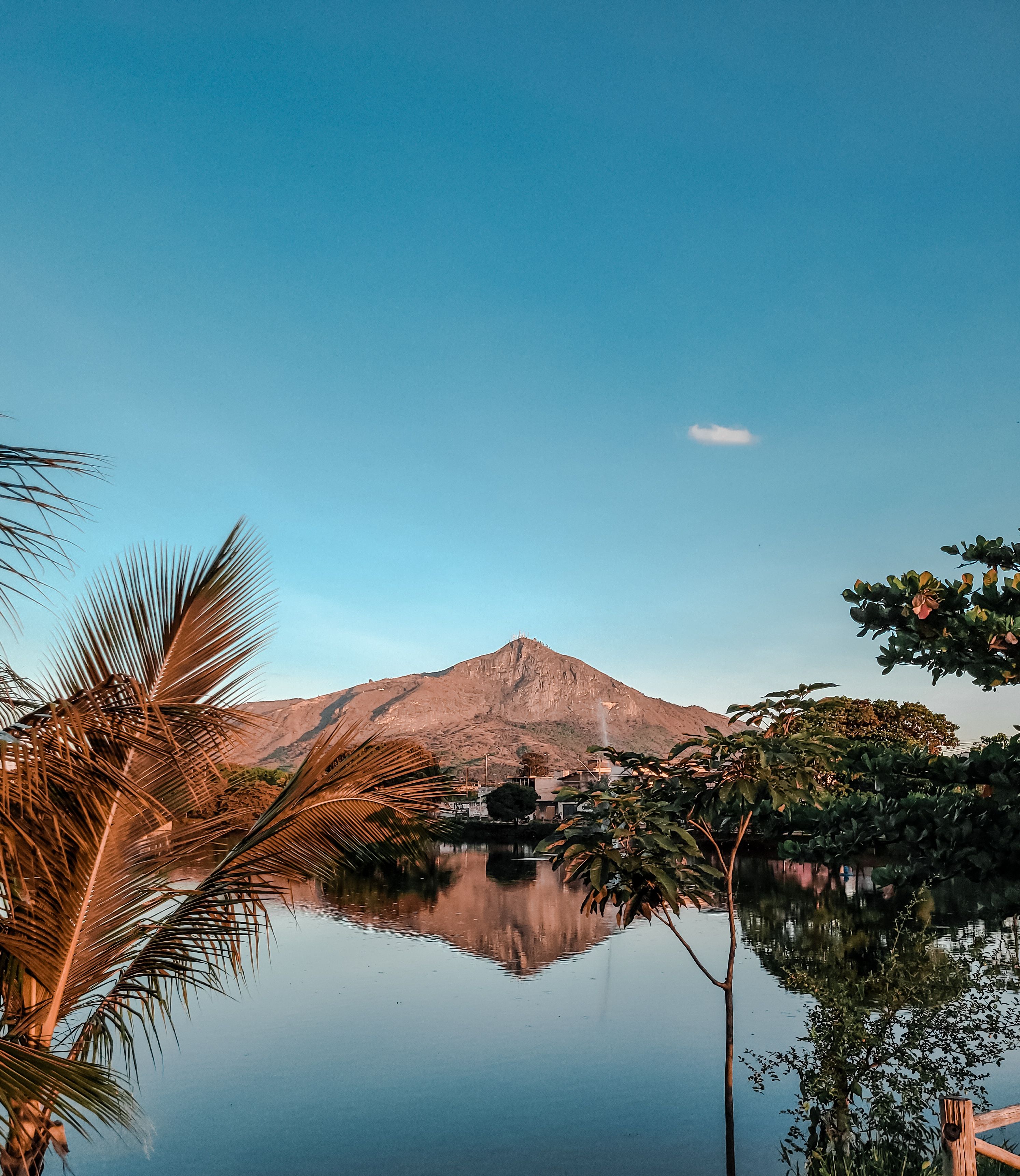 Mountain Reflecting in Lake · Free Stock Photo