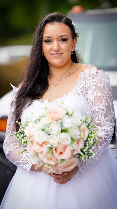 Foto stok gratis aksesoris pernikahan, buket pernikahan, gaun pengantin