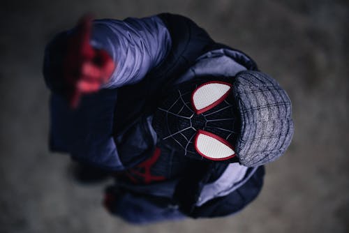 Безкоштовне стокове фото на тему «косплей, костюм, костюм людини-павука»