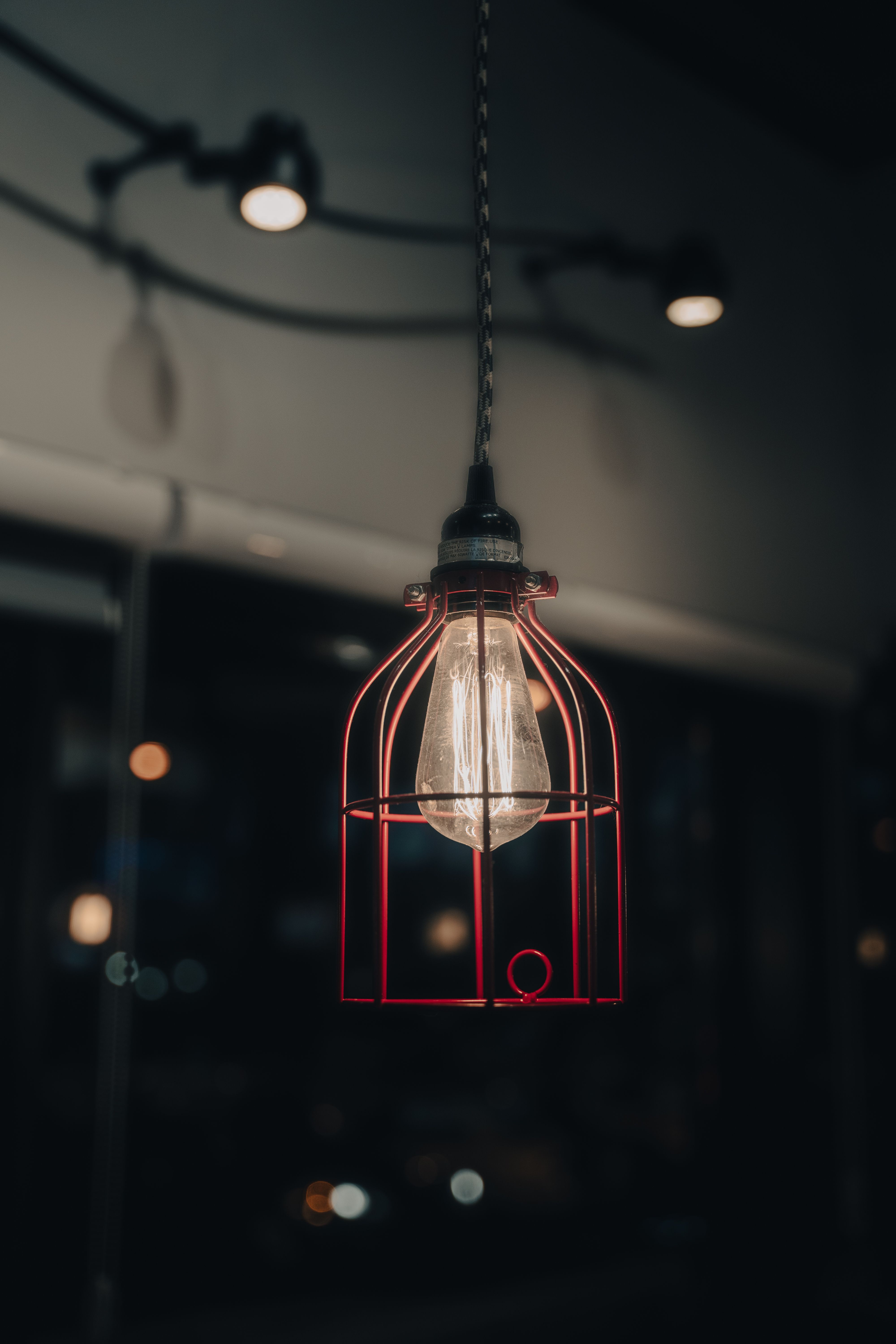 Light Bulb in Frame · Free Stock Photo