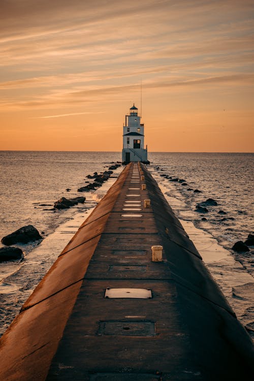 Free Lighthouse During Golden Hour Stock Photo