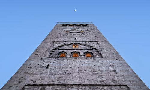 Kostnadsfri bild av blå himmel, byggnad, halvmåne