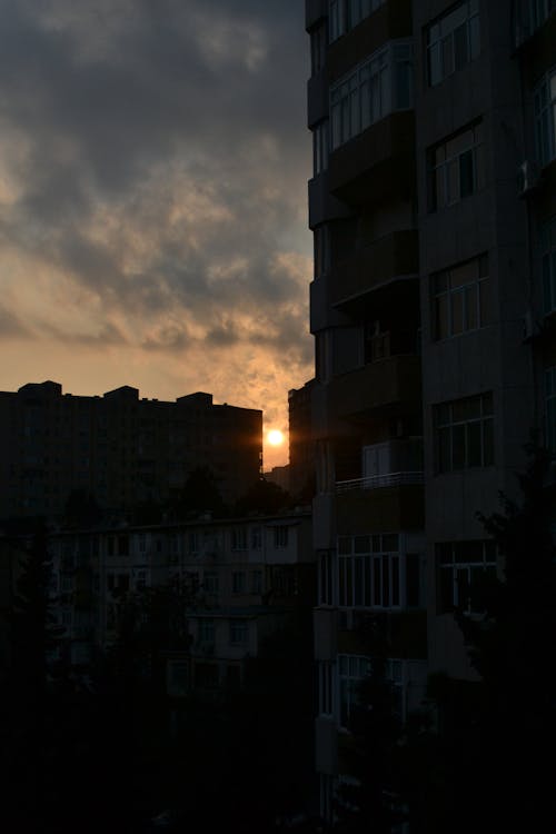 Бесплатное стоковое фото с вертикальный выстрел, городской, жилой