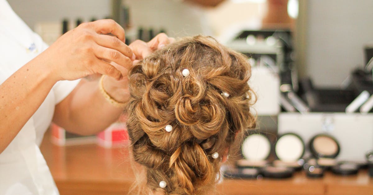 How to get knots out of hair fast
