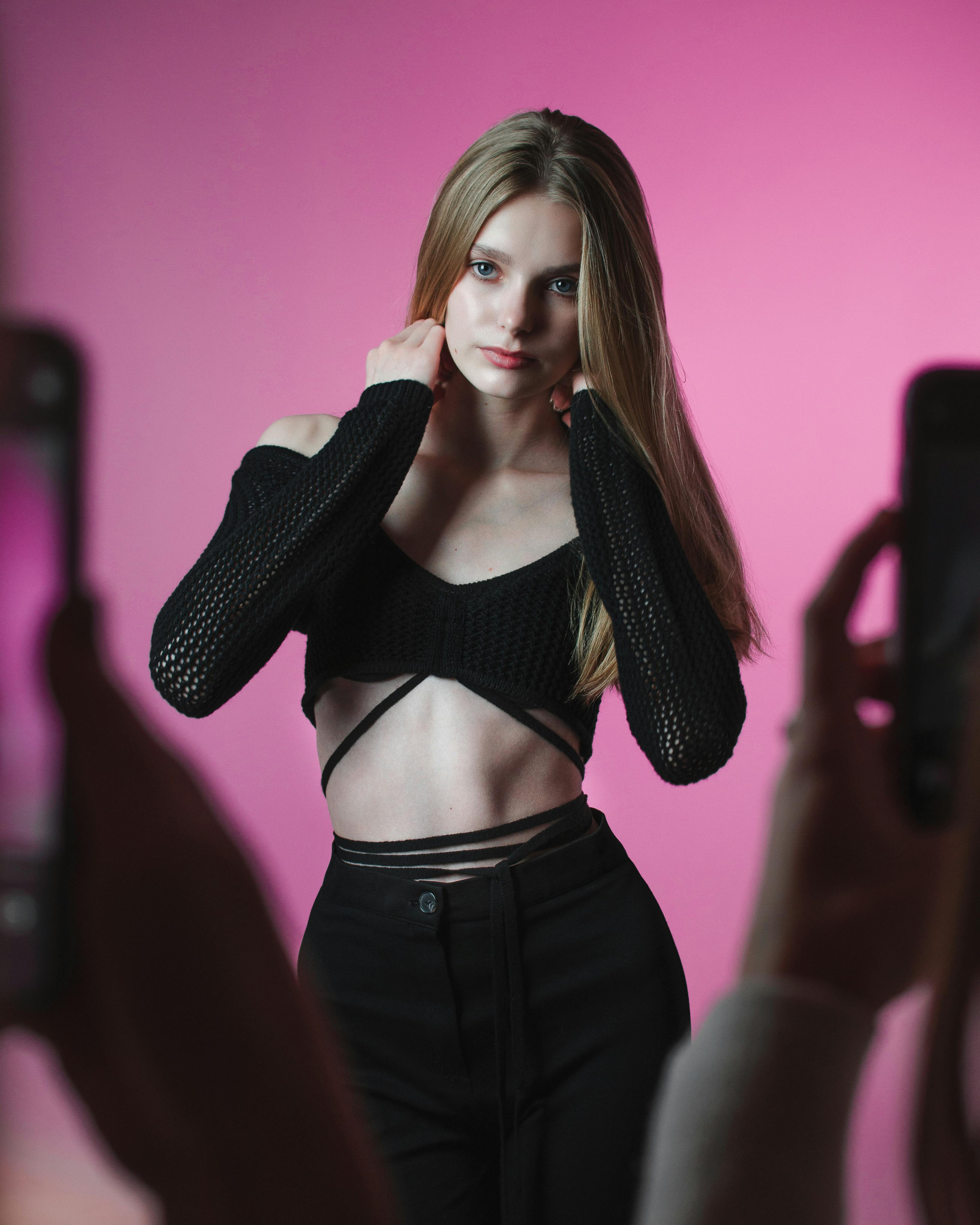 бесплатная Бесплатное стоковое фото с model, photo, pink Стоковое фото