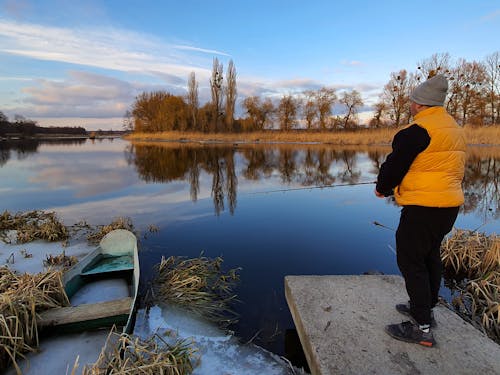 Photos gratuites de bateau de pêche, eau bleue, fleuve