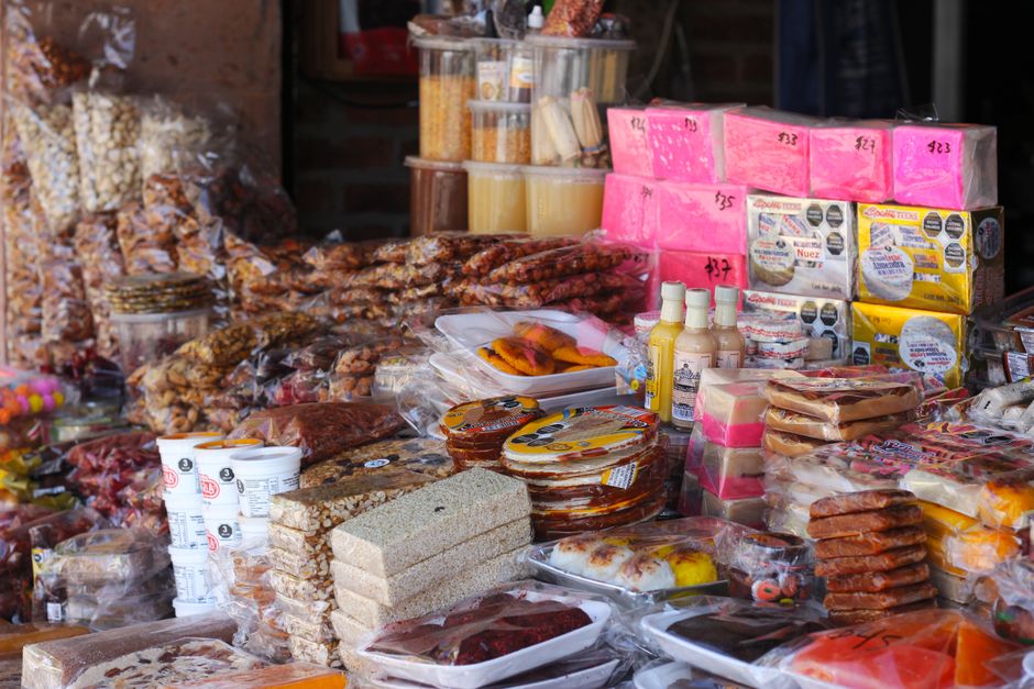 Diverse street food vendors representing the multicultural mosaic of Los Angeles - la food culture festivals Diverse street food vendors representing the multicultural mosaic of Los Angeles - la food culture festivals