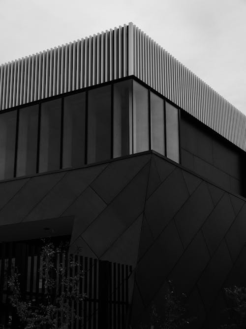 Foto profissional grátis de arquitetura contemporânea, construção de concreto, escala de cinza