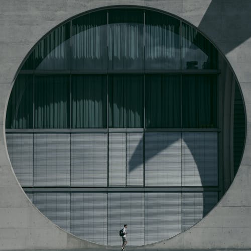 Fotobanka s bezplatnými fotkami na tému architektúra, Berlín, chôdza