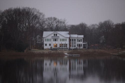 House on Lakeshore