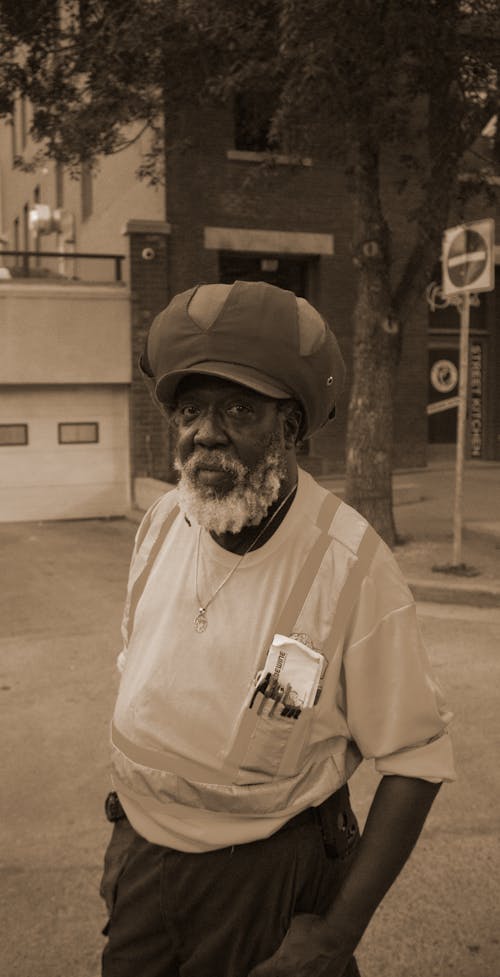 Бесплатное стоковое фото с африканский, пожилой мужчина, ретро