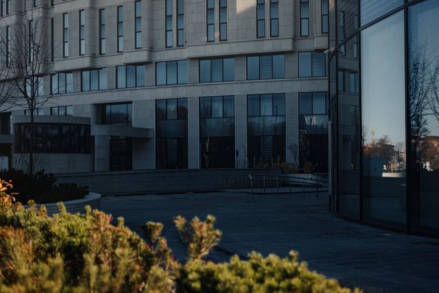 Plaza Katında Kurumsal Ofis Katı