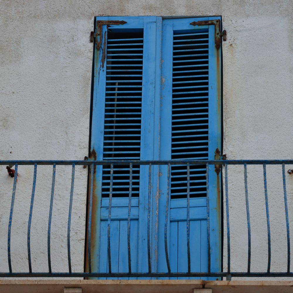 House Painting in Hammersmith — careful masking before painting begins