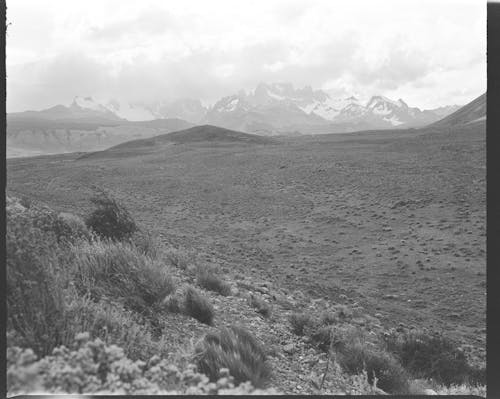 Základová fotografie zdarma na téma černobílý, hory, kopec
