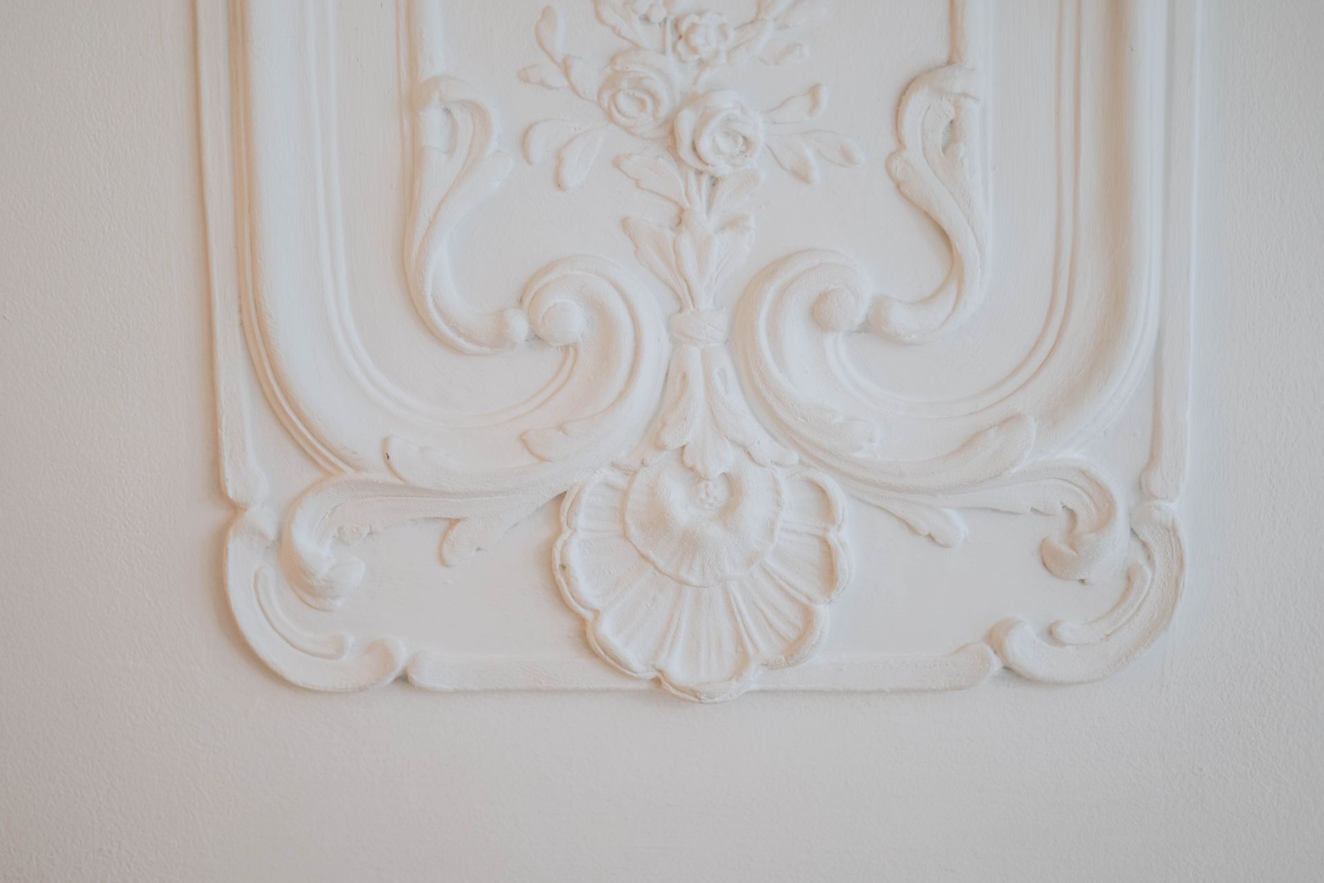 Atkurtas tinko dekoro ornamentas