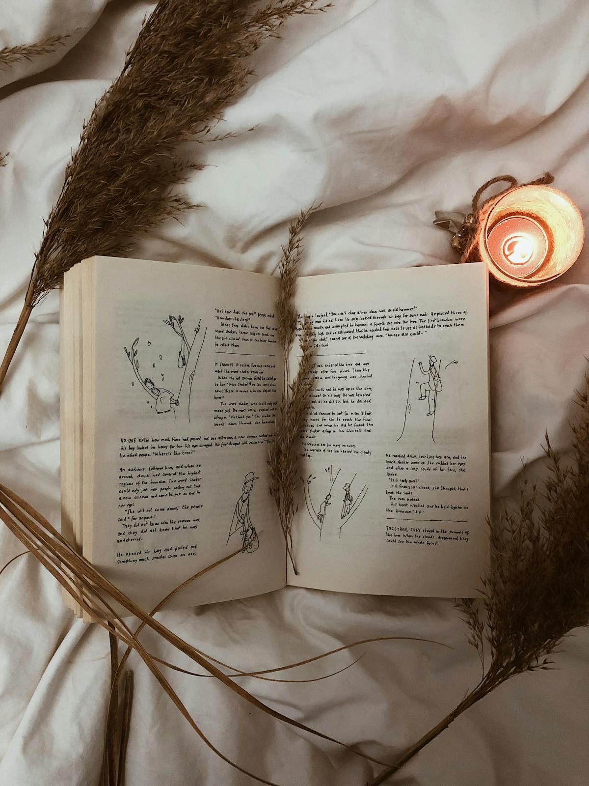 Aesthetic Book And Candle Photos, Download The BEST Free Aesthetic Book ...