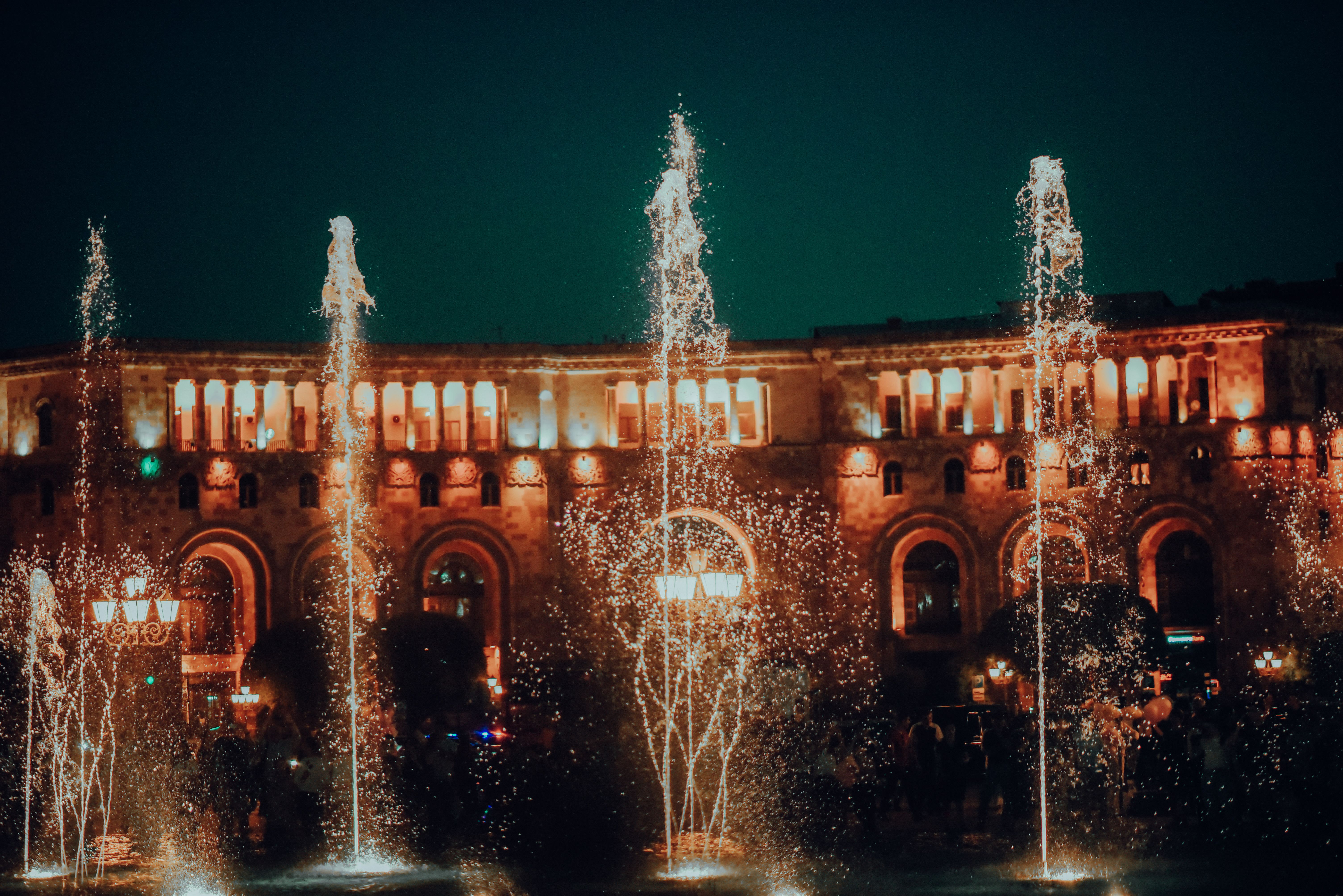 Illuminated Fountain at Night · Free Stock Photo