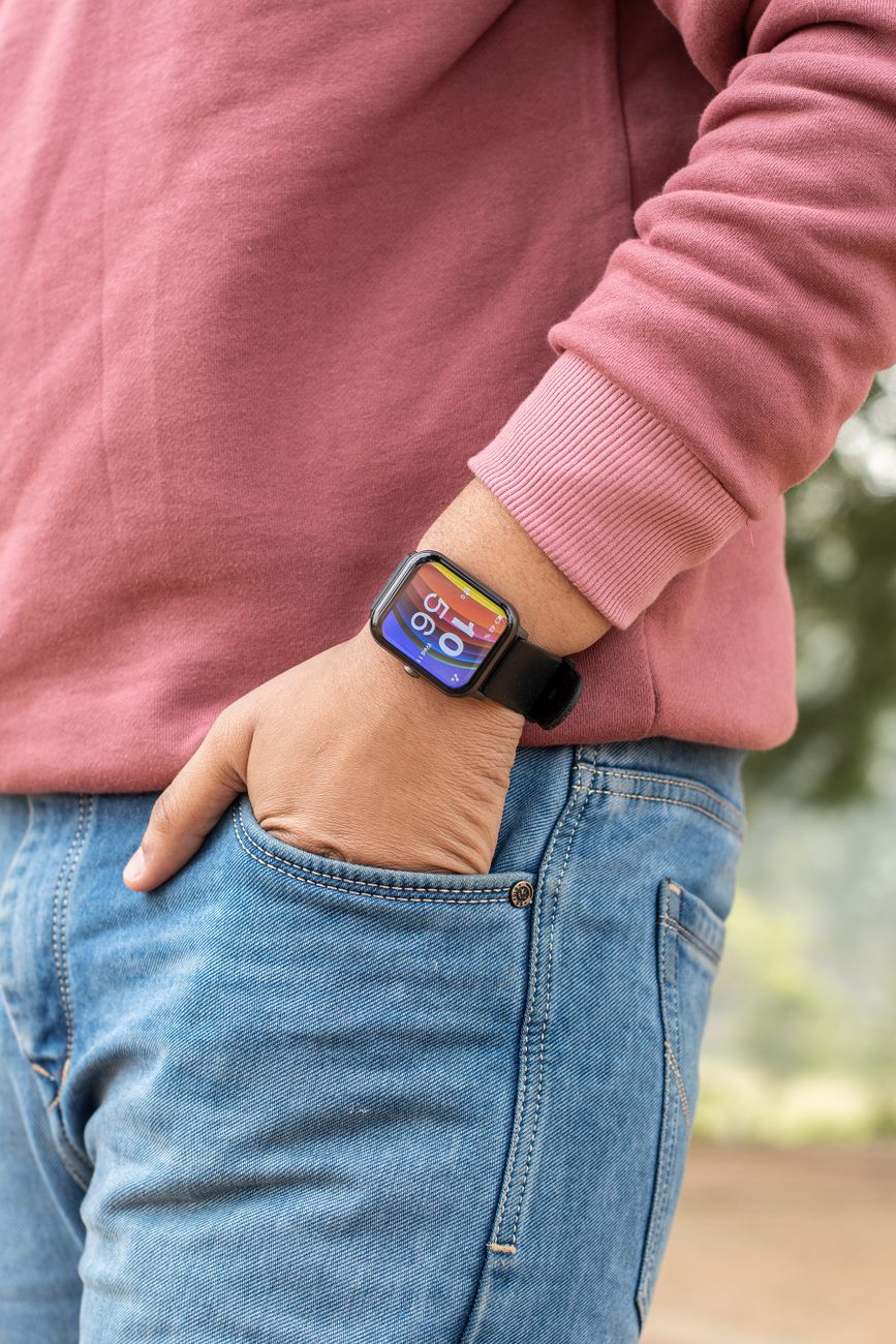 Noise ColorFit Pro 4 Alpha Smartwatch vs realme Smartwatch 2 India 2026