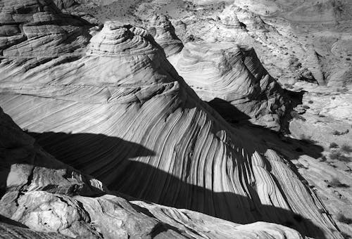 Foto d'estoc gratuïta de a l'aire lliure, barranc, blanc i negre