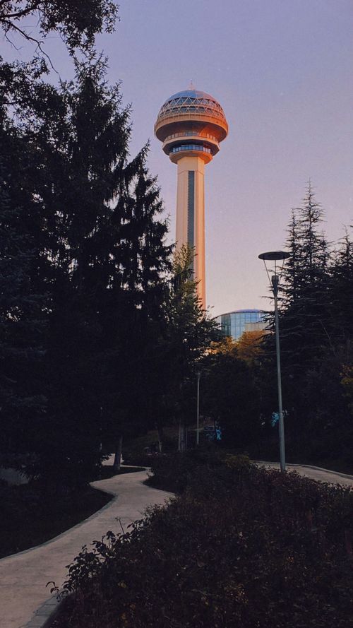 Free Observation tower Atakule, Ankara captured at dusk with surrounding greenery Stock Photo