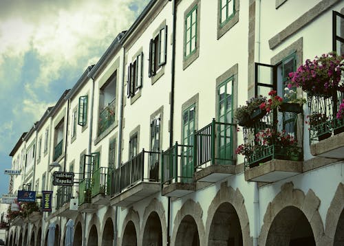 Безкоштовне стокове фото на тему «балкони, іспанська, плаза»