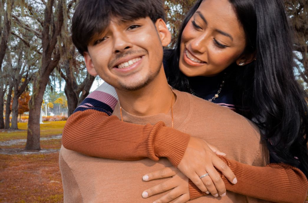Online dating: starting a conversation on a niche platform
