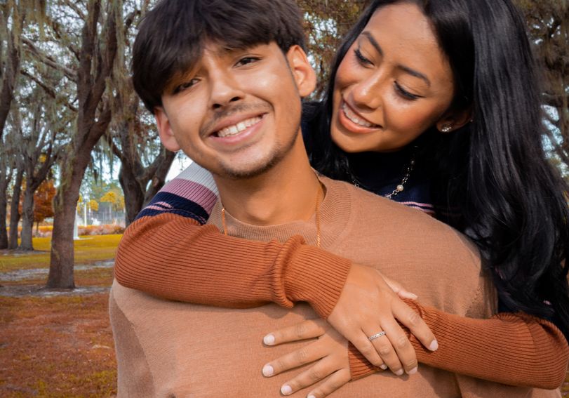 Online dating: starting a conversation on a niche platform